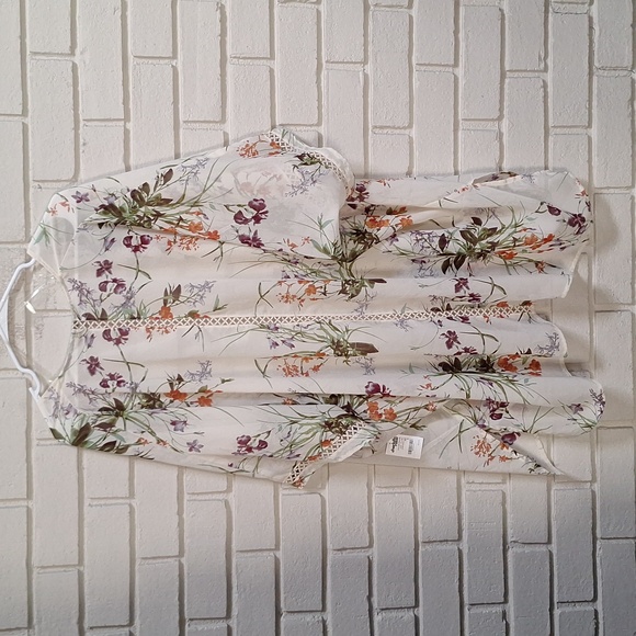 Charlotte Russe Floral Sheer Crochet Over-Sized Kimono. Size Small NWT - Picture 6 of 11